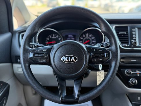 Used 2020 Kia Sedona LX image 20