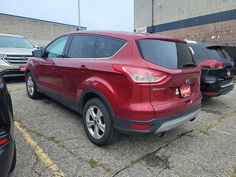 Used 2015 Ford Escape SE image 4