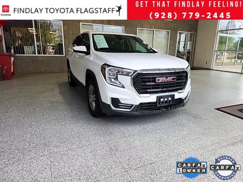 Used 2024 GMC Terrain SLE image 1