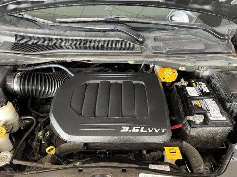 Used 2017 Dodge Grand Caravan GT image 4