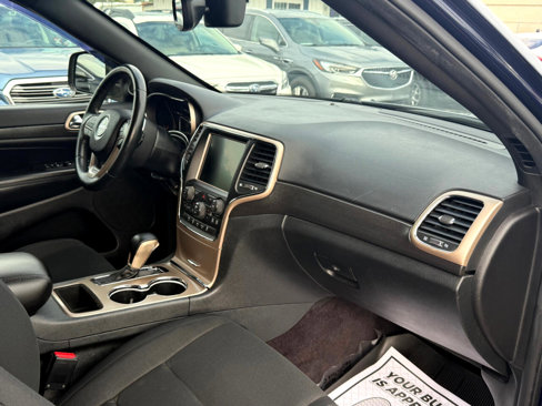 Used 2017 Jeep Grand Cherokee Laredo w/ Quick Order Package 2BE image 12