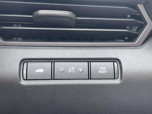 Used 2024 Nissan Altima 2.5 SR image 27