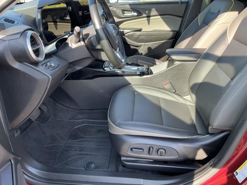 Used 2024 Chevrolet Trax ACTIV w/ Sunroof Package image 21