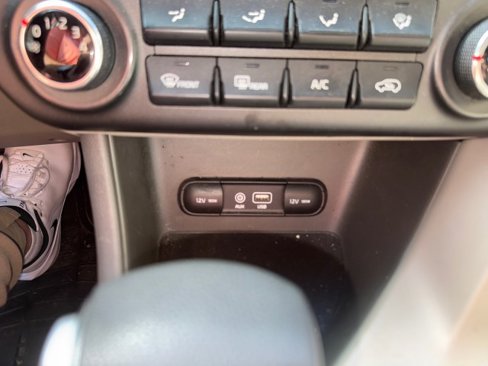 Used 2018 Kia Sportage LX image 18