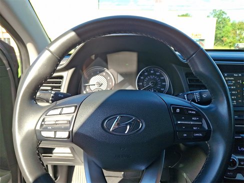 Used 2020 Hyundai Elantra Value Edition w/ Winter Weather Package image 19
