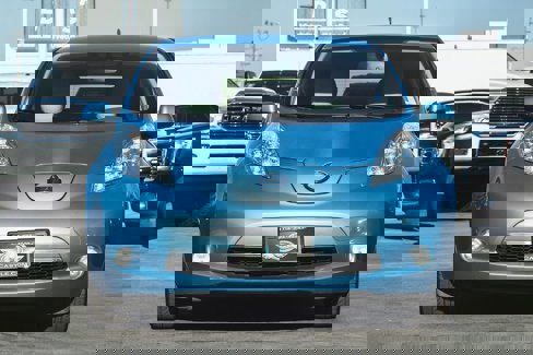 Used 2011 Nissan Leaf SL image 2