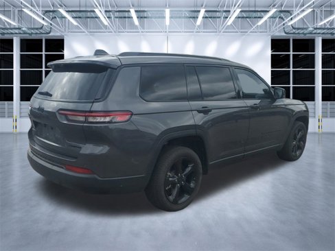 Used 2023 Jeep Grand Cherokee L Limited w/ Luxury Tech Group II image 6
