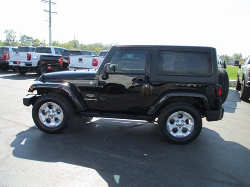 Used 2015 Jeep Wrangler Sahara w/ Connectivity Group image 8