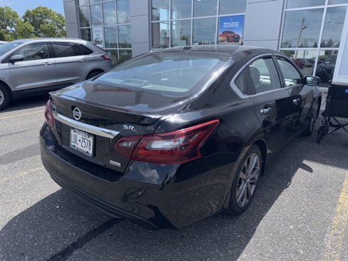 Used 2018 Nissan Altima 2.5 SR w/ SR Special Edition image 9