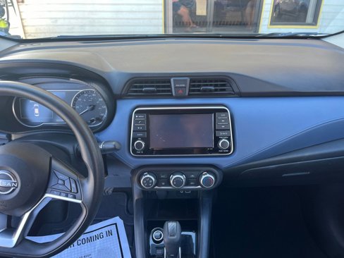 Used 2023 Nissan Versa SV image 18