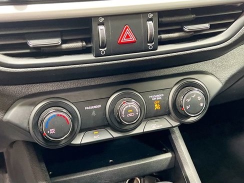 Certified 2021 Kia Forte LXS image 15