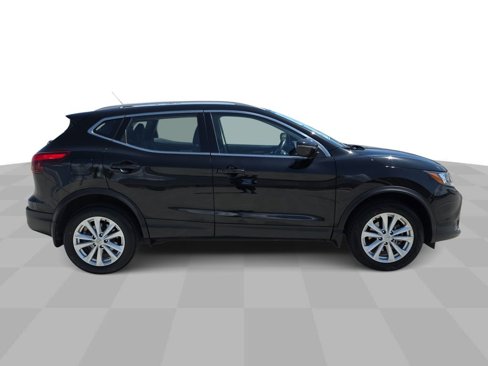 Used 2018 Nissan Rogue Sport SV image 9