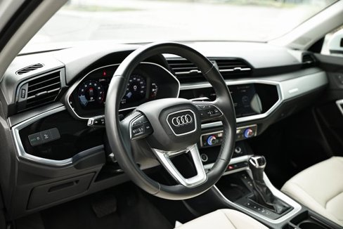 Used 2024 Audi Q3 2.0T Premium Plus image 19