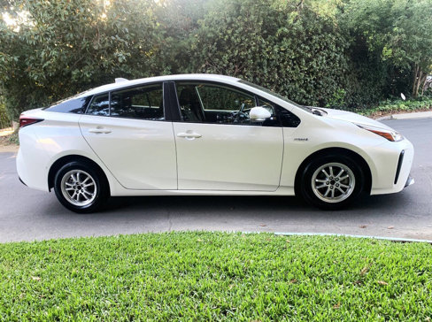 Used 2020 Toyota Prius LE image 7