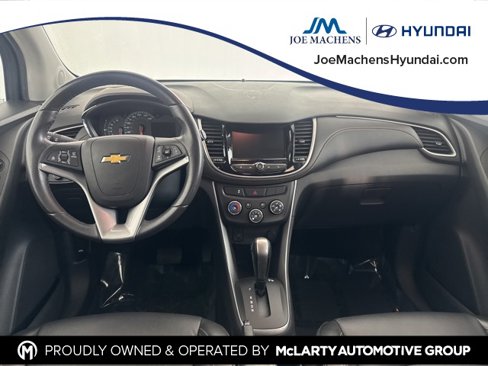 Used 2021 Chevrolet Trax LT w/ Premium Seat Package image 24