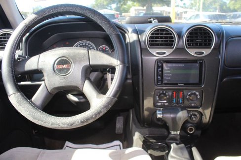 Used 2006 GMC Envoy SLE image 13