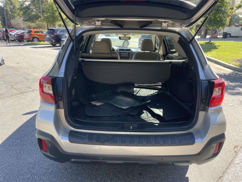 Used 2019 Subaru Outback 3.6R Limited w/ Popular Package #2 image 4