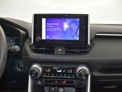 Used 2023 Toyota RAV4 XLE image 28