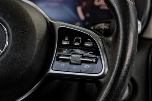 Used 2020 Mercedes-Benz C 300 Sedan image 19