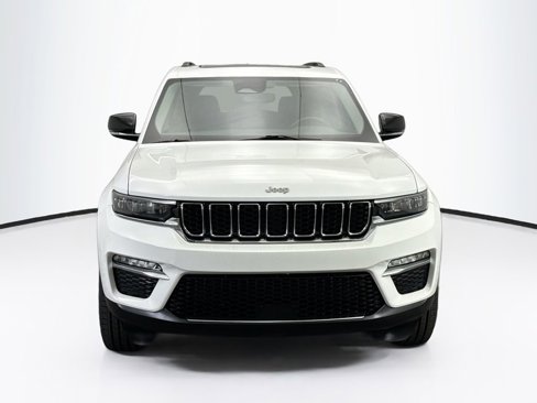 Used 2022 Jeep Grand Cherokee Limited image 2