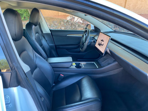 Used 2022 Tesla Model 3 image 45