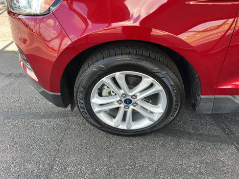 Used 2019 Ford Edge SEL w/ Equipment Group 201A image 7