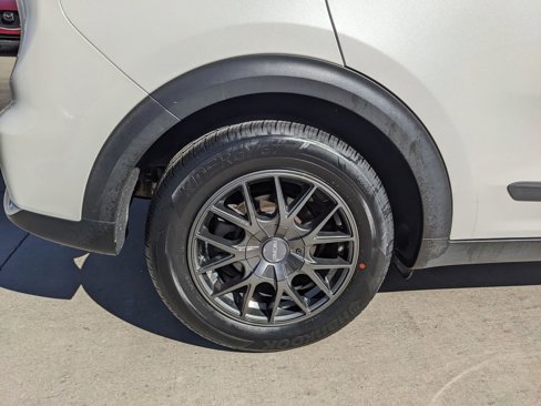 Used 2019 Kia Niro FE image 12