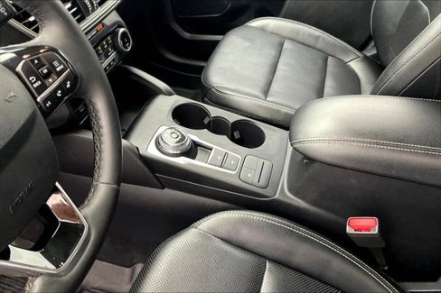 Used 2022 Ford Escape SEL image 16