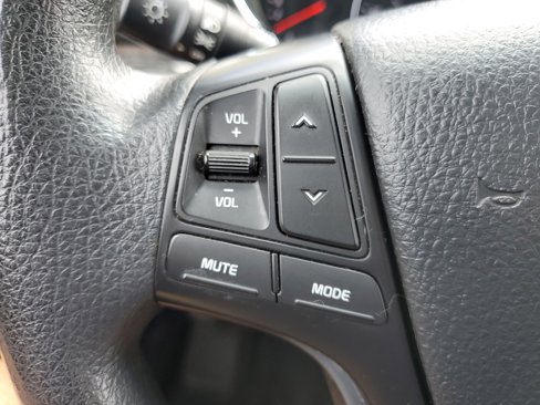 Used 2015 Kia Sorento LX image 17