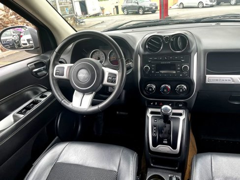 Used 2016 Jeep Compass Latitude image 13