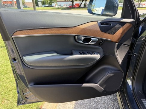 Used 2020 Volvo XC90 T6 Inscription w/ Protection Package Premier image 15