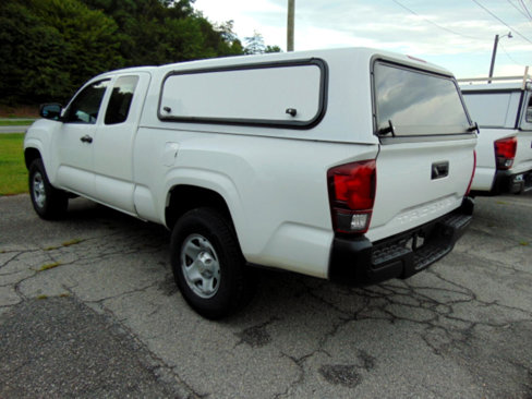Used 2018 Toyota Tacoma SR5 image 5