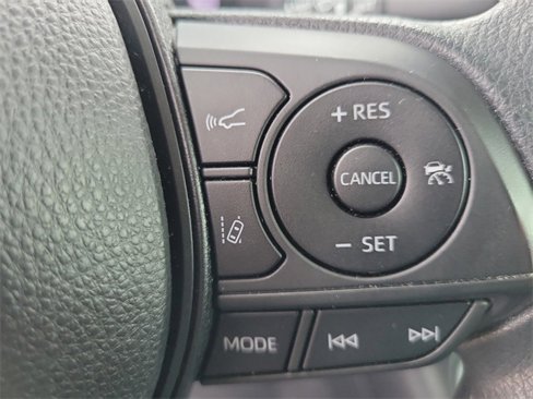 Used 2020 Toyota Corolla LE image 28