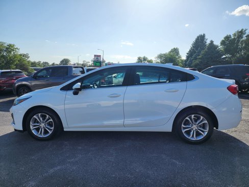 Used 2019 Chevrolet Cruze LT w/ Convenience Package image 4