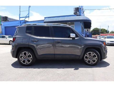 Used 2017 Jeep Renegade Limited image 9