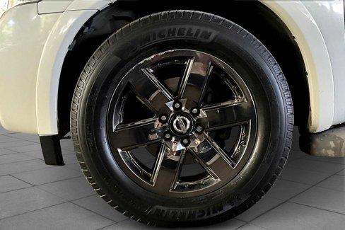 Used 2014 Nissan Armada Platinum w/ Platinum Reserve Package image 10
