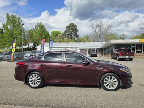 Used 2018 Kia Optima LX w/ 17" Alloy Wheels Package image 5