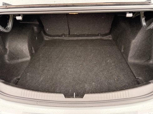 Used 2024 Chevrolet Malibu LT image 24