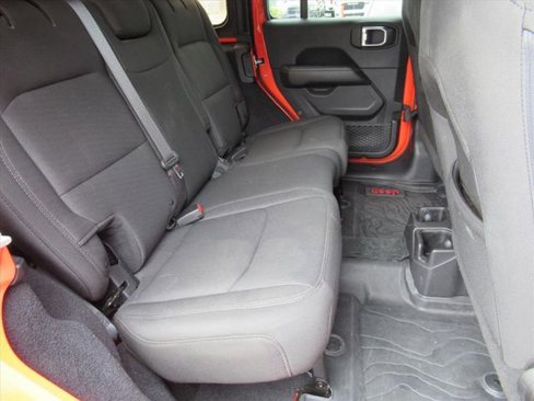 Used 2019 Jeep Wrangler Unlimited Sahara image 26