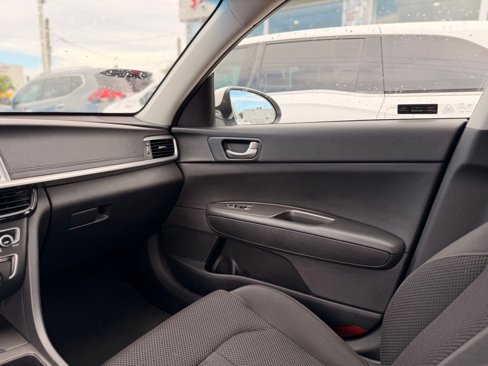 Used 2020 Kia Optima LX image 16