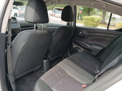 Used 2019 Nissan Versa SV image 11