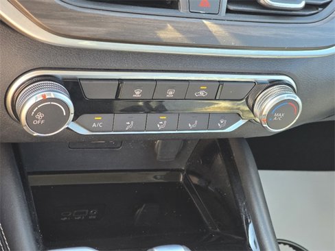 Used 2023 Nissan Altima 2.5 SV image 18