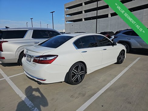 Used 2017 Honda Accord Sport image 6