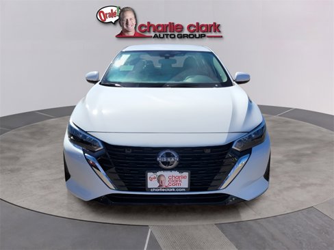 Used 2024 Nissan Sentra SV w/ All-Weather Package image 9