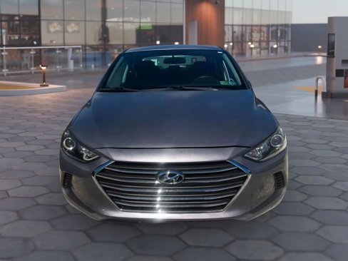 Used 2017 Hyundai Elantra SE image 39