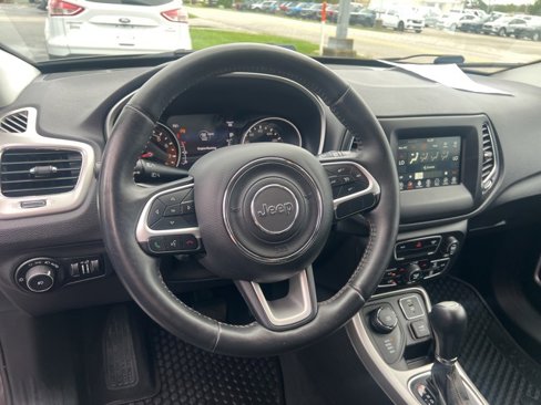 Used 2018 Jeep Compass Latitude w/ Popular Equipment Group image 18