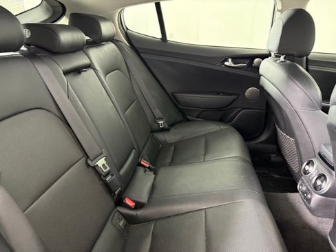 Used 2018 Kia Stinger Premium image 35