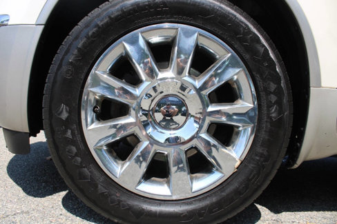 Used 2012 Buick Enclave Premium image 20