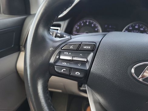 Used 2020 Hyundai Elantra Limited image 28