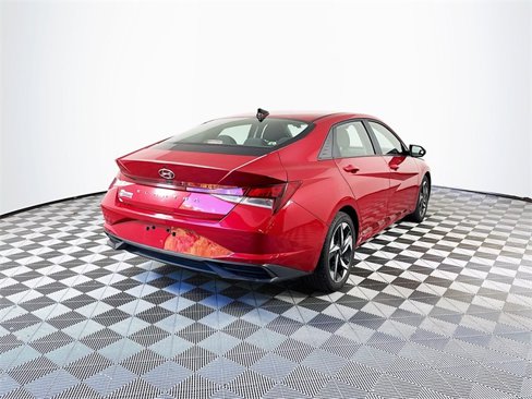 Used 2023 Hyundai Elantra SEL w/ Convenience Package image 5